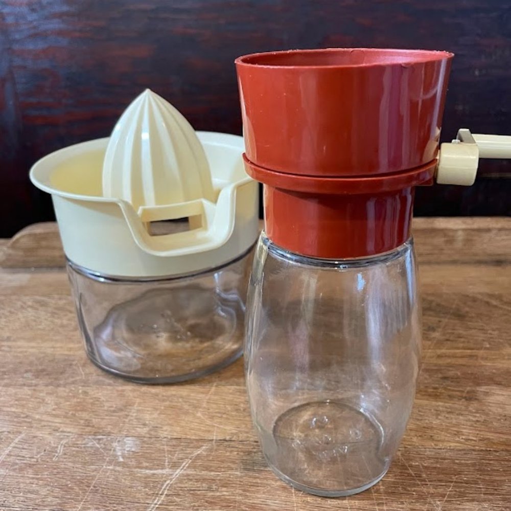 Vintage Plastic Gemco Citrus Reamer and Spice Nut Grinder Glass Jars